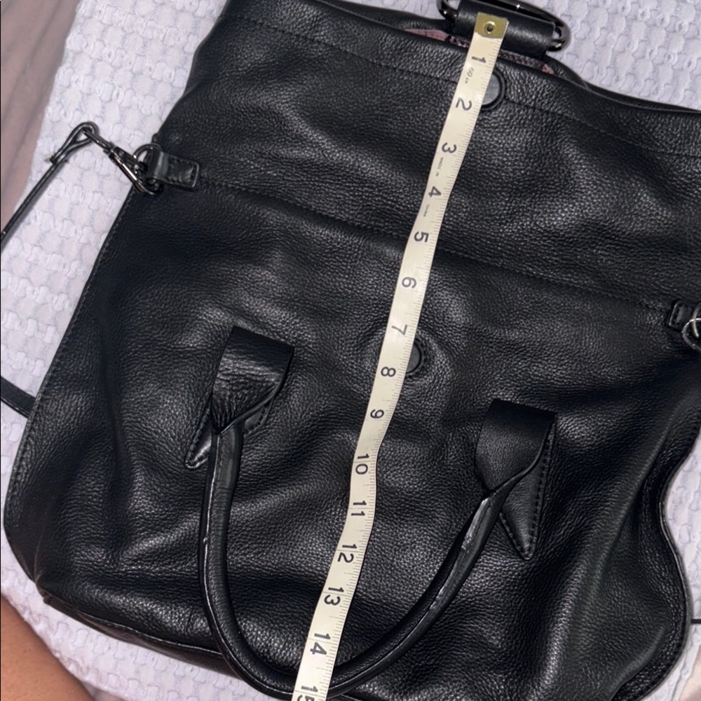 Kooba Elegant Black Leather Handbag with the long strap and magnetic closure - Picture 13 of 15